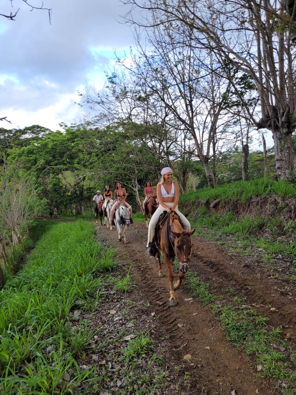 HACIENDA ARIO HORSEBACK ADVENTURES